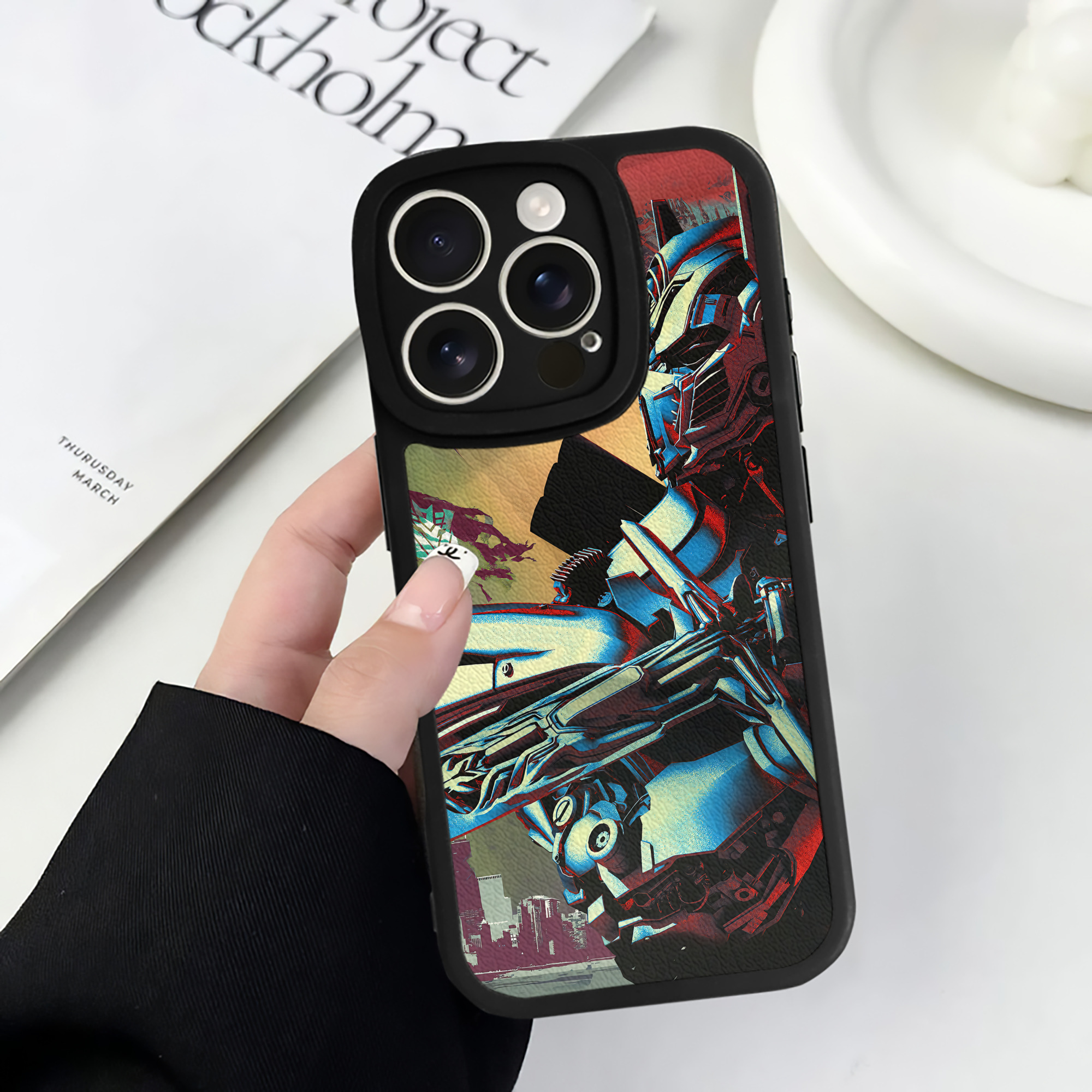（画像用） Transformers トランスフォーマー 【iPhone 16シリーズ対応】シリコンスマホケース（レザー調） 材質：シリコン